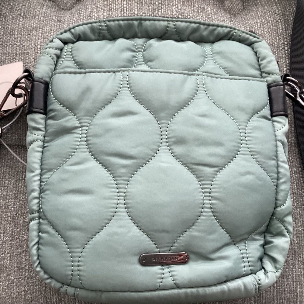 Danskin Women Blake Quilted Crossbody Bag 23 H x 20 L x 6 W cm, Green - Picture 3 of 10